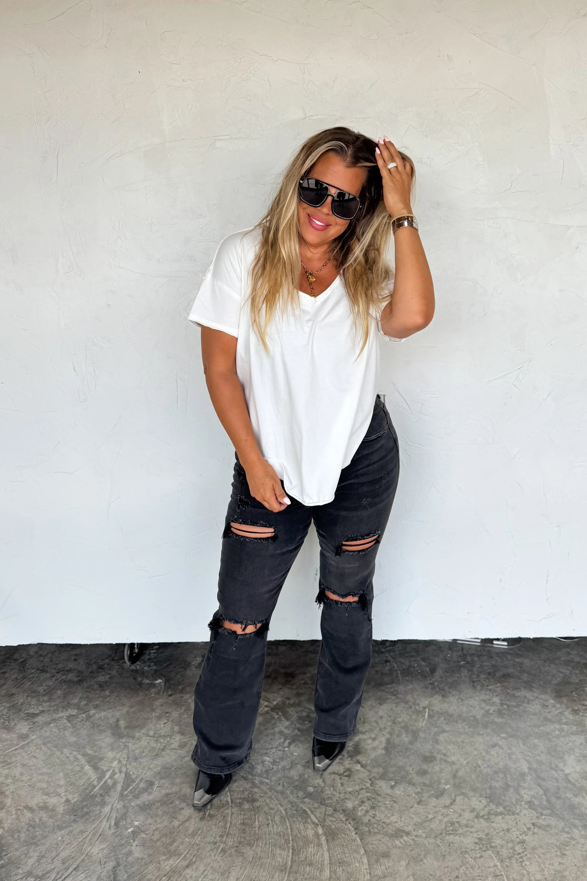 ASHLAND STRAIGHT LEG DISTRESSED JEANS - The Elevated Hippie