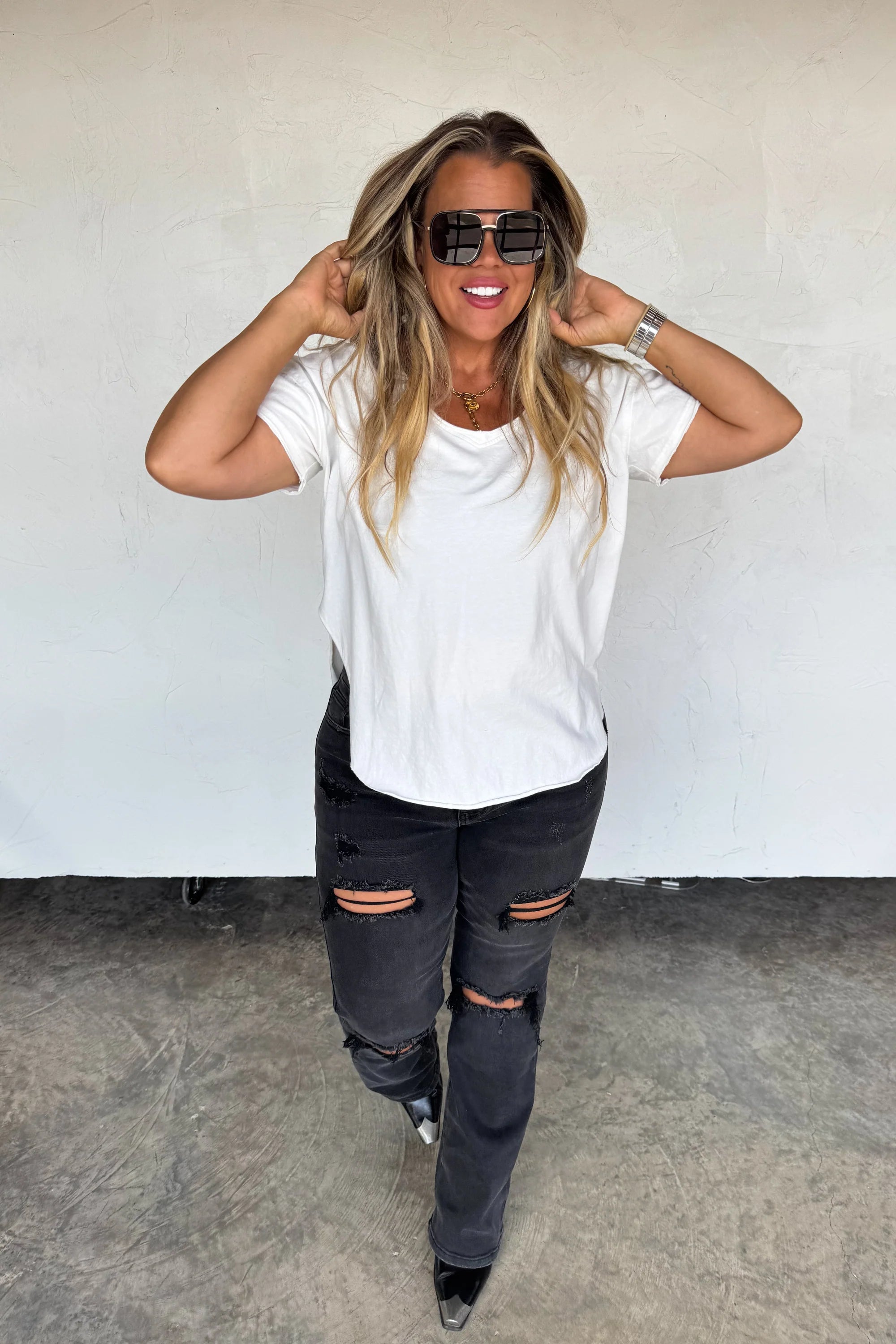 ASHLAND STRAIGHT LEG DISTRESSED JEANS - The Elevated Hippie