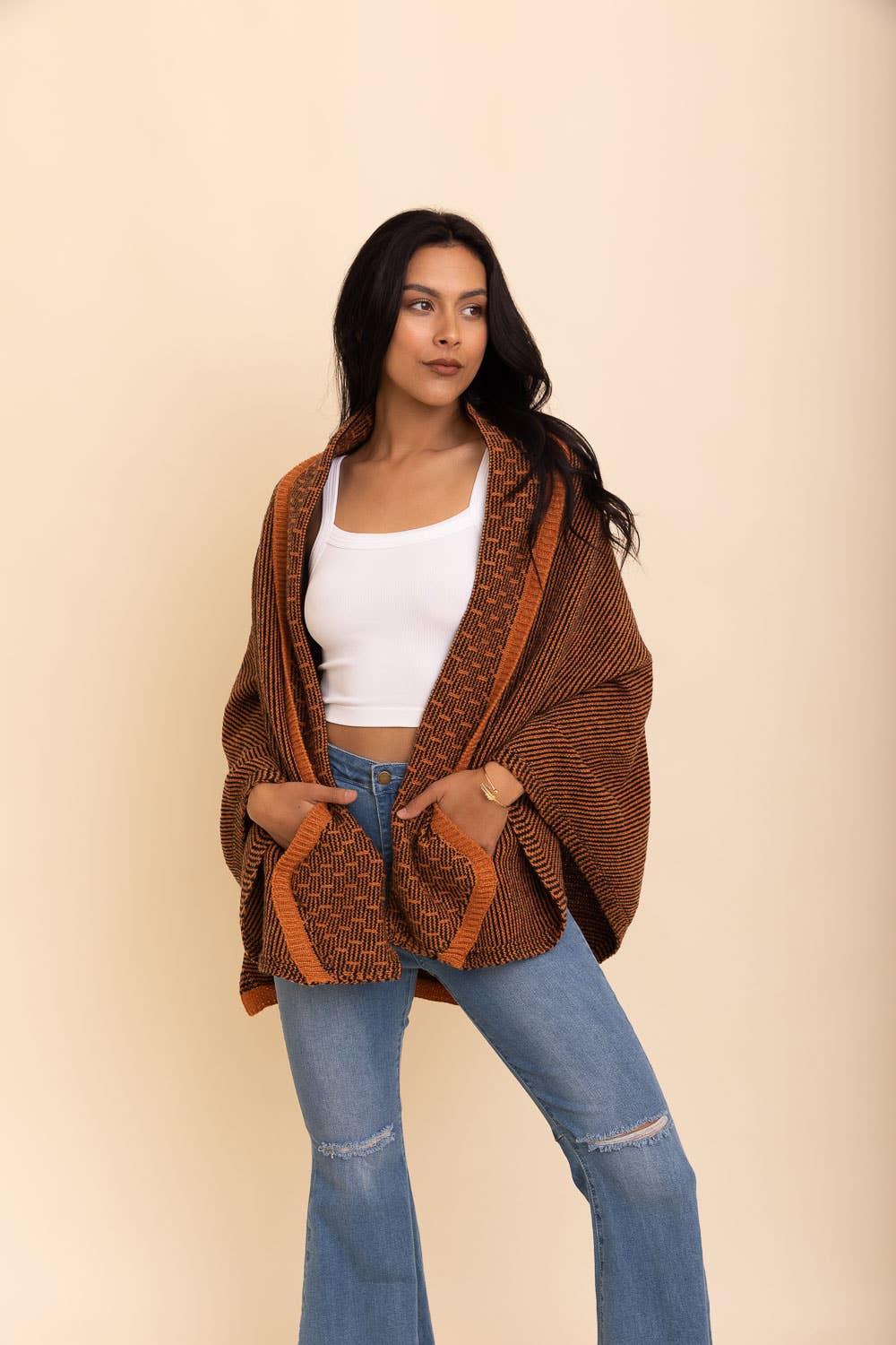Cozy Contrast Collar Knit Wrap – Perfect for Fall Layering - The Elevated Hippie