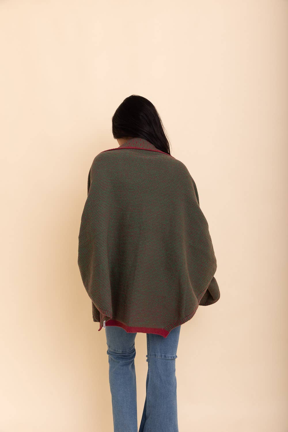 Cozy Contrast Collar Knit Wrap – Perfect for Fall Layering - The Elevated Hippie