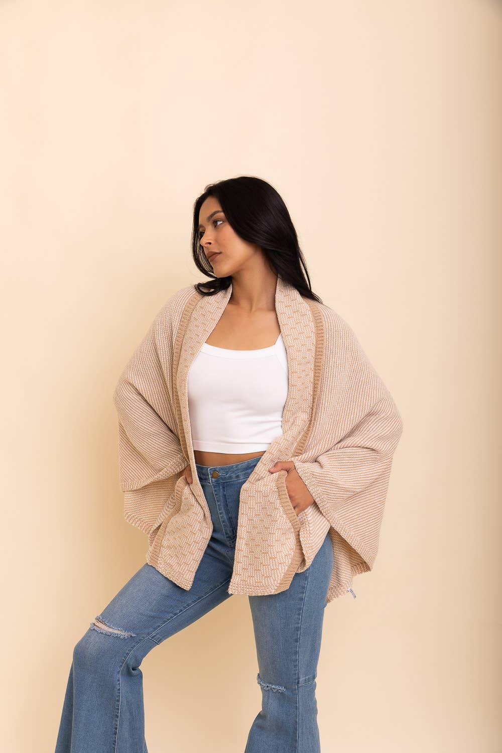 Cozy Contrast Collar Knit Wrap – Perfect for Fall Layering - The Elevated Hippie