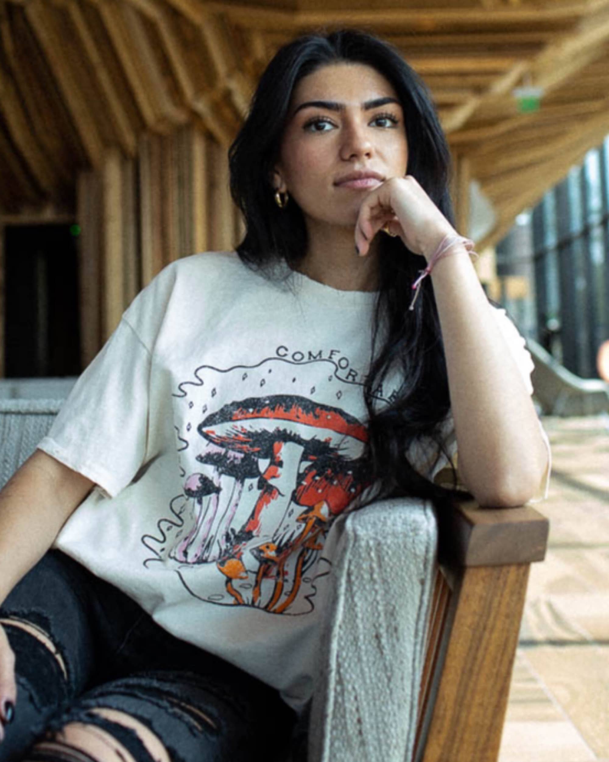 Comfortably Numb Off White Thrifted Graphic Tee - The Elevated Hippie