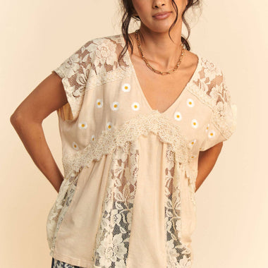 EMBROIDERY DAISY FLOWY DOLMAN KNIT TOP WITH LACE - The Elevated Hippie
