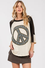 PEACE SIGN PATCH MINERAL WASH TOP