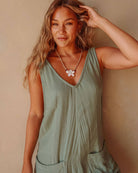 Beachy Boho Shell Flower Necklace, Macrame Coastal Jewelry  - The Elevated Hippie
