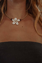 Beachy Boho Shell Flower Necklace, Macrame Coastal Jewelry  - The Elevated Hippie