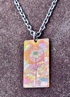 Necklace chain and clasp detail
